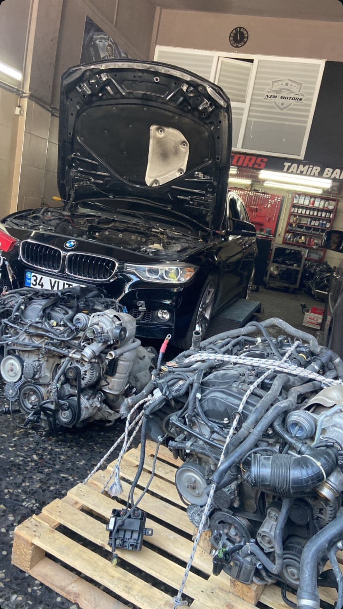 NZM Motors servis içi çalışma alanı